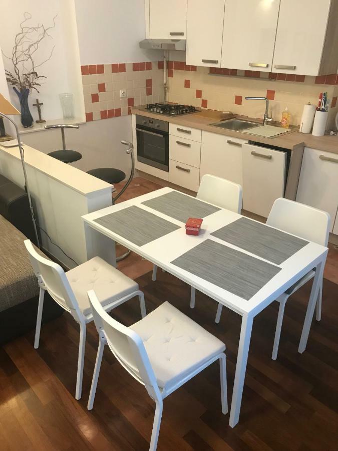 A-zone Apartment